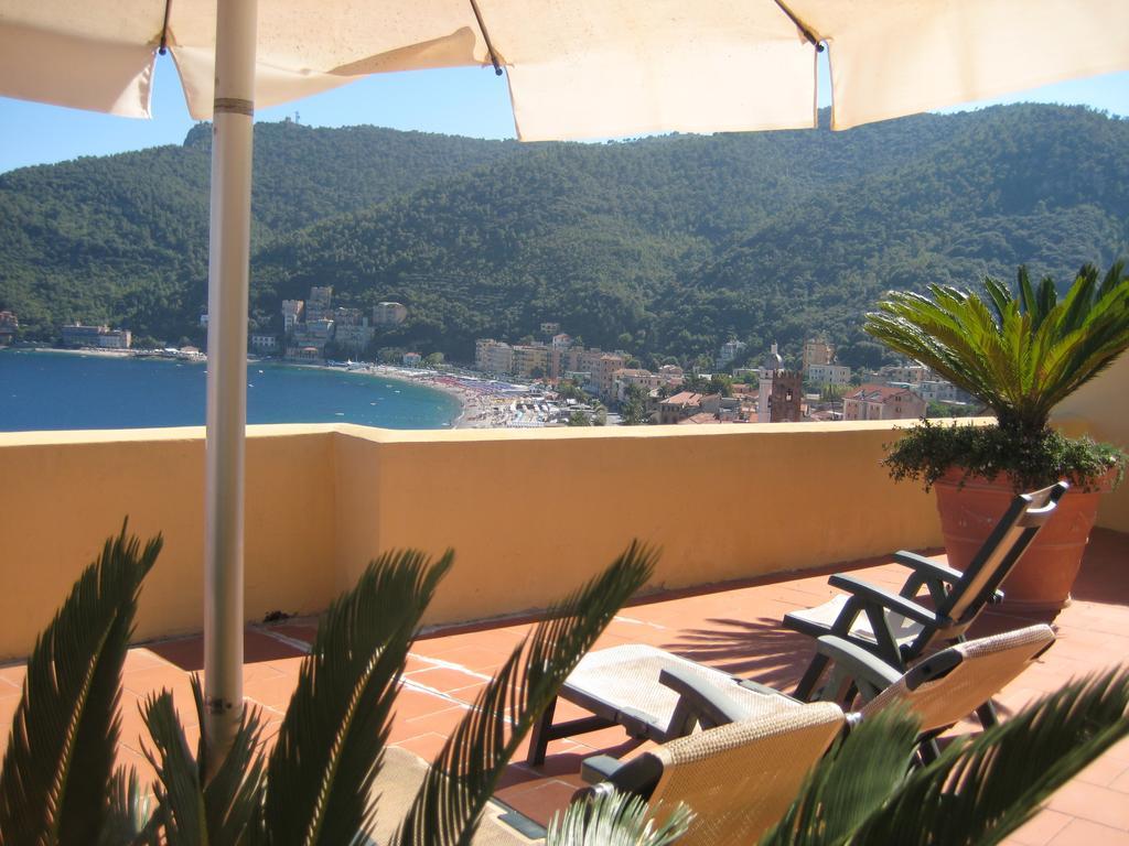 Palazzo Vescovile Hotel Noli Rom bilde