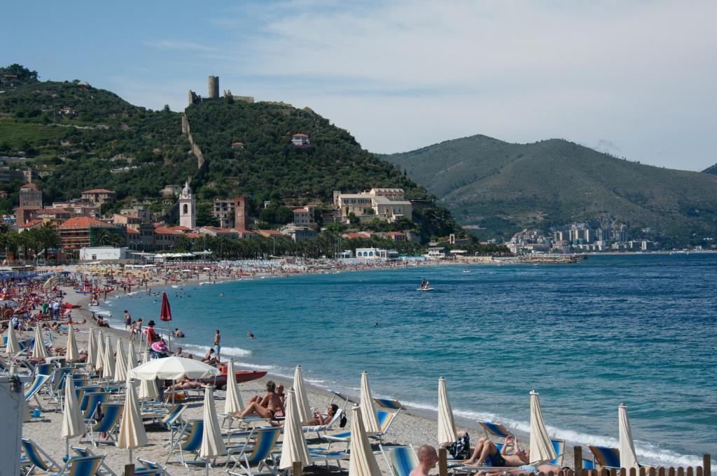 Palazzo Vescovile Hotel Noli Rom bilde